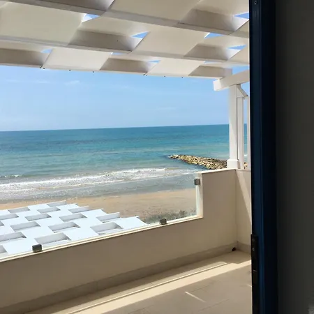 A Due Passi Dal Mare * Cava d'Aliga