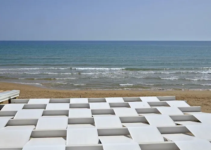 A Due Passi Dal Mare Feriehus *